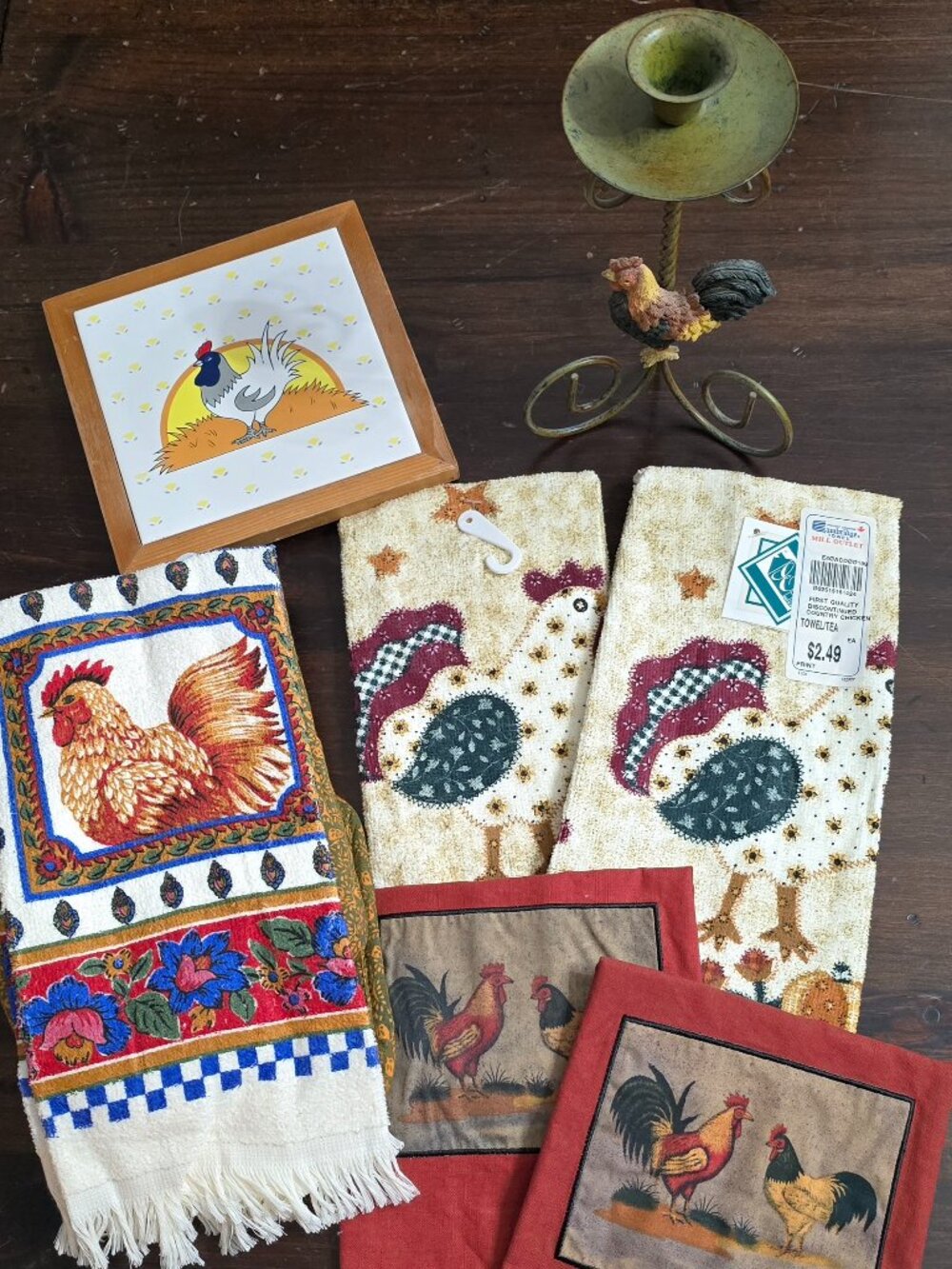 Vintage Rooster Kitchen Linens & Decor Bundle